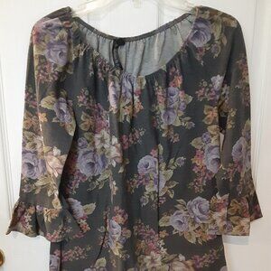 Allie & Rob Size Medium Petite Grey w/Yellow & Orange Flowers